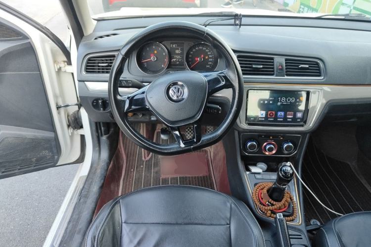 Used Volkswagen Lavida 2015 1.6L Manual Comfort Edition Steering Wheel