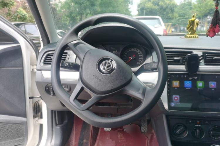 Used Volkswagen Lavida 2015 1.6L Manual Fashion Edition Steering Wheel