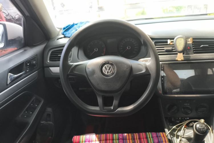 Used Volkswagen Lavida 2015 1.6L Manual Fashion Edition Steering Wheel