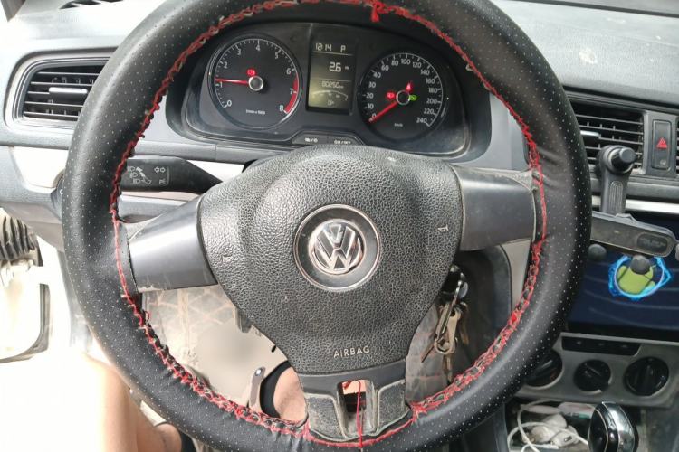 Used Volkswagen Lavida 2015 1.6L Automatic Fashion Edition Steering Wheel