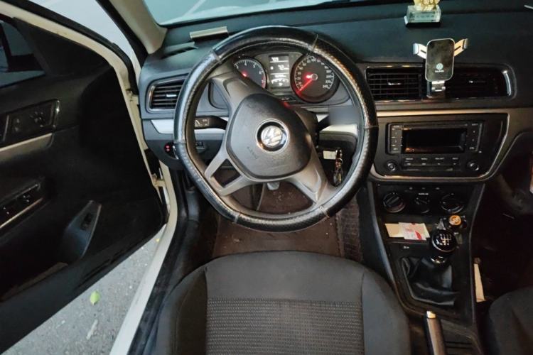 Used Volkswagen Lavida 2015 1.6L Manual Fashion Edition Steering Wheel