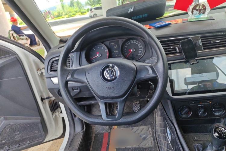 Used Volkswagen Lavida 2015 1.6L Manual Fashion Edition Steering Wheel