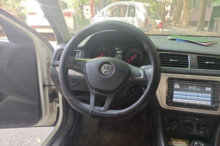 Used Volkswagen Lavida 2015 1.6L Manual Fashion Edition Steering Wheel