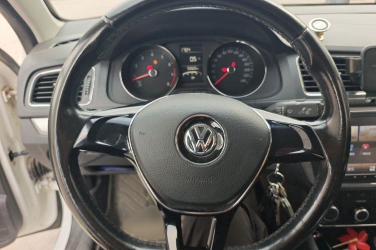 Used Volkswagen Lavida 2015 1.6L Manual Comfort Edition Steering Wheel