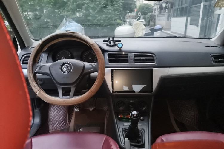 Used Volkswagen Lavida 2015 1.6L Manual Fashion Edition Steering Wheel