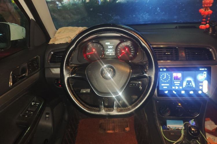 Used Volkswagen Lavida 2015 1.6L Manual Comfort Edition Steering Wheel