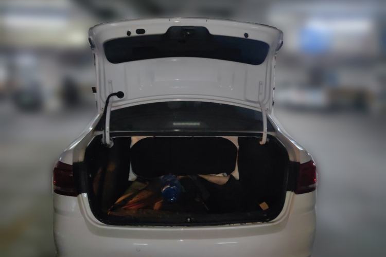 Used Volkswagen Lavida 2015 1.6L Automatic Comfort Edition Trunk