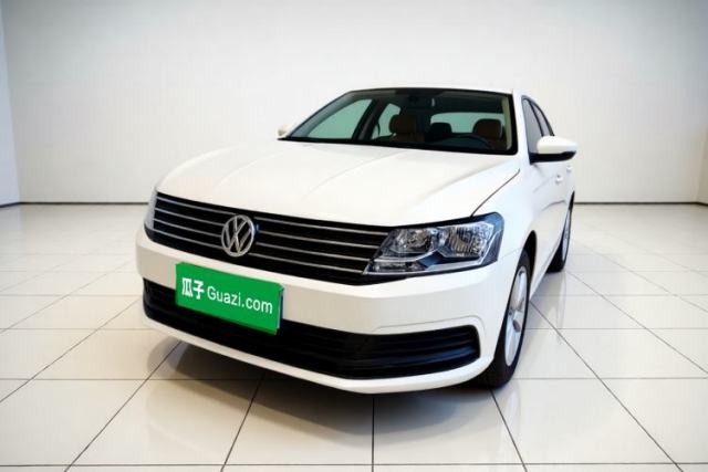 Ojetý Volkswagen Lavida 2015 1.6L Manual Fashion Edition