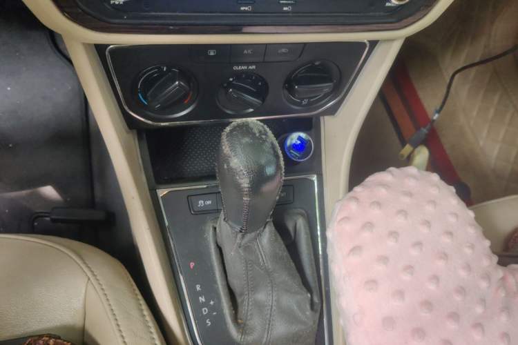 Used Volkswagen Lavida 2015 1.6L Automatic Comfort Edition Vehicle Key
