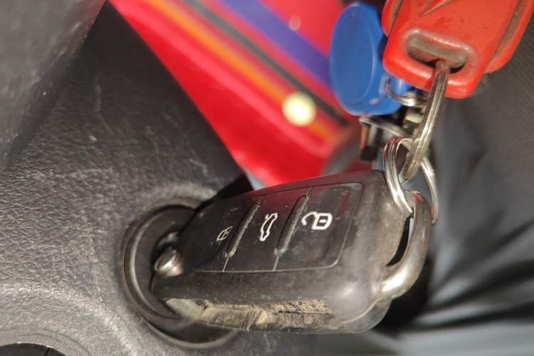 Used Volkswagen Lavida 2015 1.6L Automatic Fashion Edition Vehicle Key