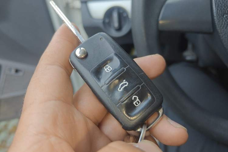 Used Volkswagen Lavida 2015 1.6L Automatic Fashion Edition Vehicle Key