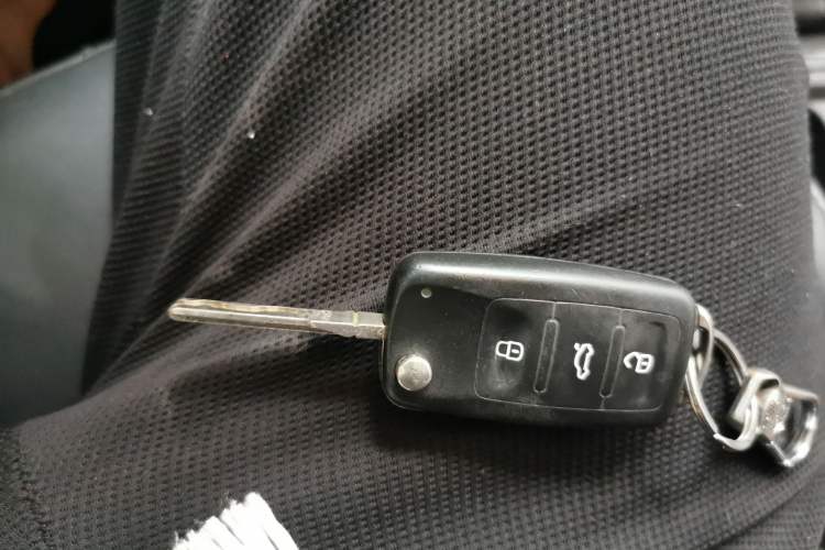 Used Volkswagen Lavida 2015 1.6L Manual Comfort Edition Vehicle Key