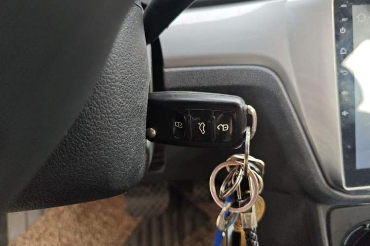 Used Volkswagen Lavida 2015 1.6L Automatic Fashion Edition Vehicle Key