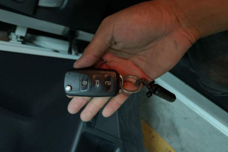 Used Volkswagen Lavida 2015 1.6L Automatic Fashion Edition Vehicle Key