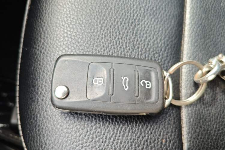Used Volkswagen Lavida 2015 1.6L Manual Fashion Edition Vehicle Key