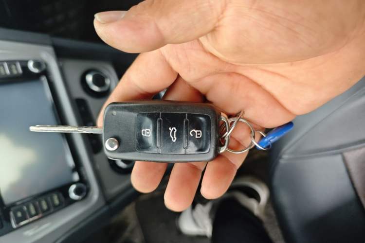 Used Volkswagen Lavida 2015 1.6L Manual Fashion Edition Vehicle Key