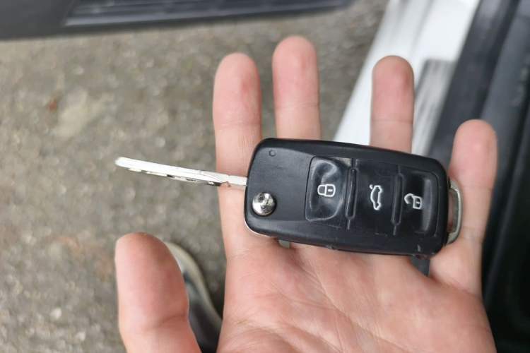 Used Volkswagen Lavida 2015 1.6L Automatic Comfort Edition Vehicle Key