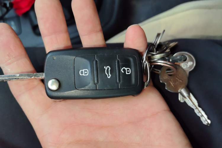 Used Volkswagen Lavida 2015 1.6L Manual Fashion Edition Vehicle Key