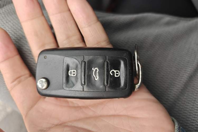 Used Volkswagen Lavida 2015 1.6L Automatic Fashion Edition Vehicle Key