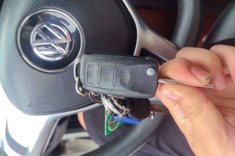 Used Volkswagen Lavida 2015 1.6L Automatic Fashion Edition Vehicle Key