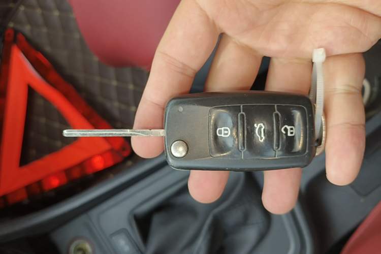Used Volkswagen Lavida 2015 1.6L Automatic Fashion Edition Vehicle Key