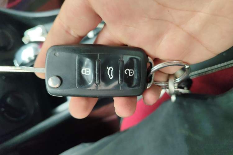 Used Volkswagen Lavida 2015 1.6L Automatic Fashion Edition Vehicle Key