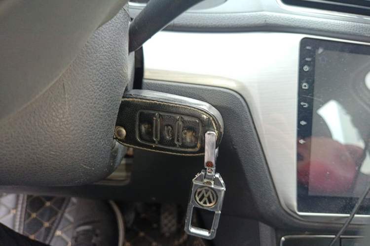 Used Volkswagen Lavida 2015 1.6L Automatic Comfort Edition Vehicle Key