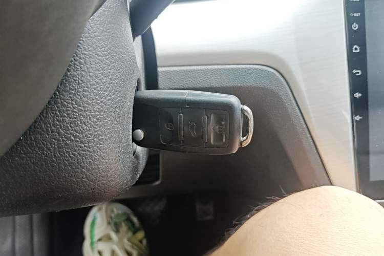 Used Volkswagen Lavida 2015 1.6L Automatic Fashion Edition Vehicle Key