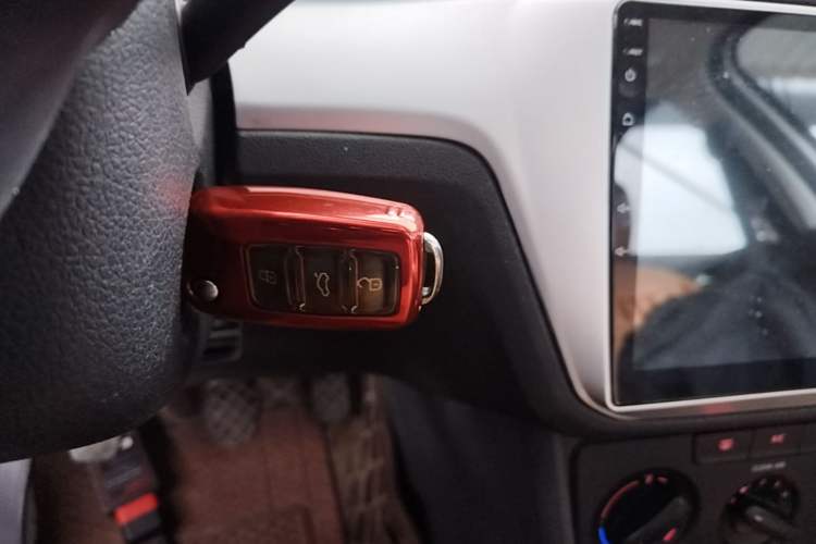 Used Volkswagen Lavida 2015 1.6L Manual Fashion Edition Vehicle Key