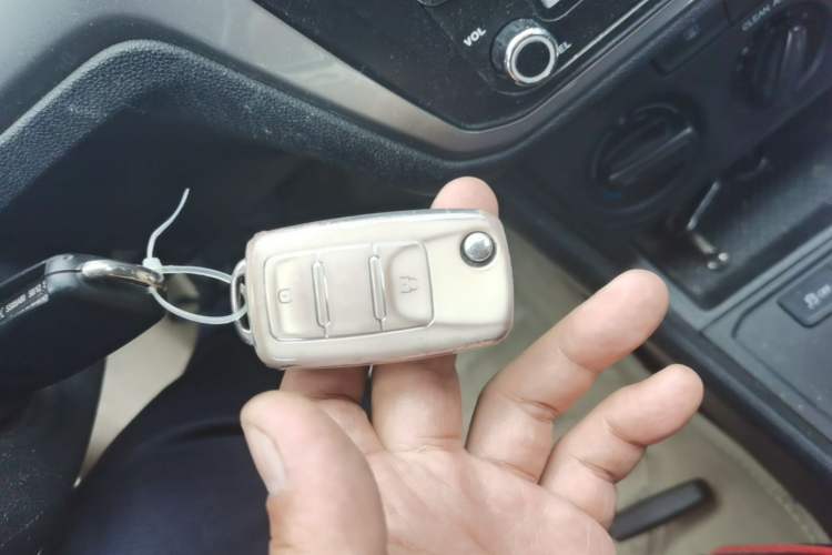 Used Volkswagen Lavida 2015 1.6L Automatic Fashion Edition Vehicle Key