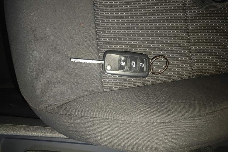 Used Volkswagen Lavida 2015 1.6L Automatic Fashion Edition Vehicle Key