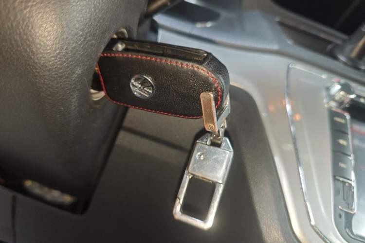 Used Volkswagen Lavida 2015 1.6L Automatic Comfort Edition Vehicle Key