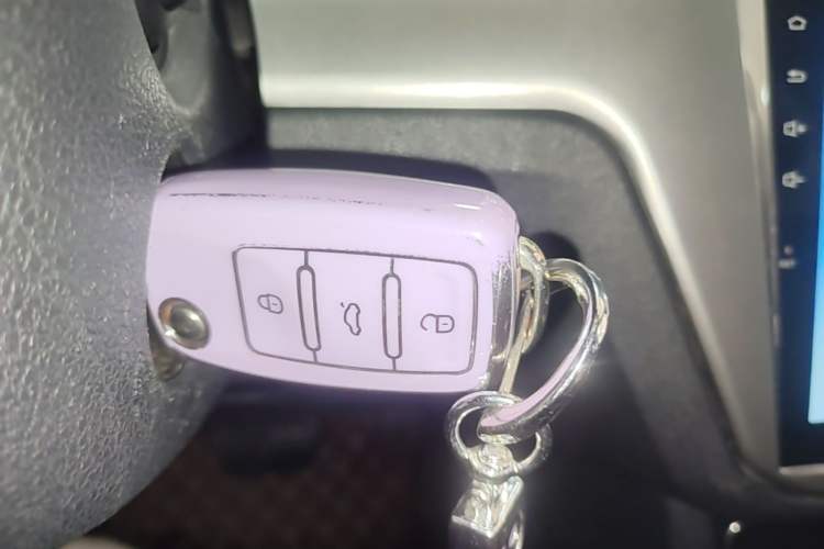 Used Volkswagen Lavida 2015 1.6L Automatic Comfort Edition Vehicle Key