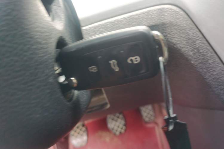 Used Volkswagen Lavida 2015 1.6L Manual Fashion Edition Vehicle Key