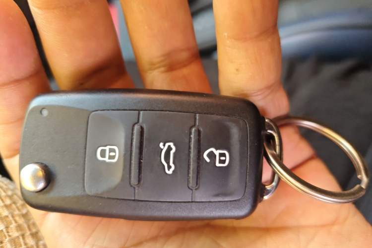 Used Volkswagen Lavida 2015 1.6L Automatic Fashion Edition Vehicle Key