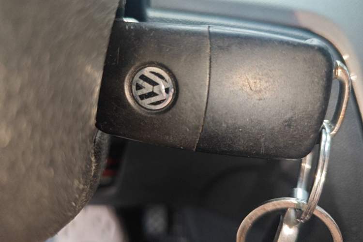 Used Volkswagen Lavida 2015 1.6L Automatic Comfort Edition Vehicle Key