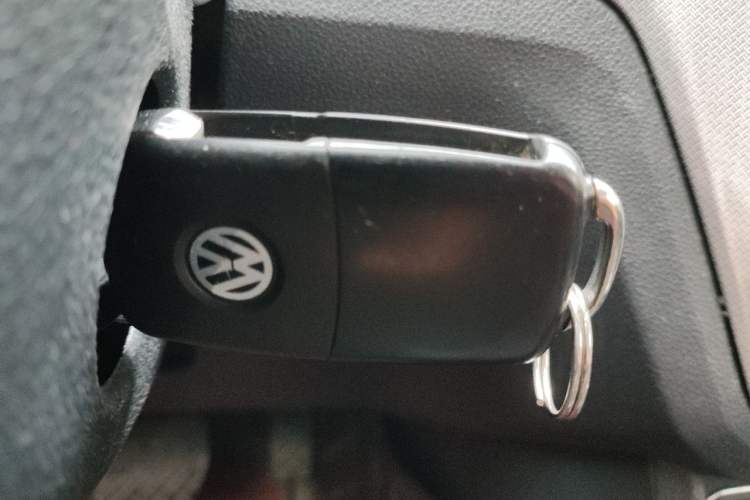 Used Volkswagen Lavida 2015 1.6L Automatic Comfort Edition Vehicle Key