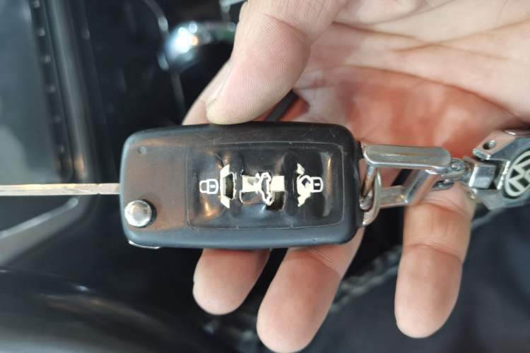 Used Volkswagen Lavida 2015 1.6L Automatic Comfort Edition Vehicle Key