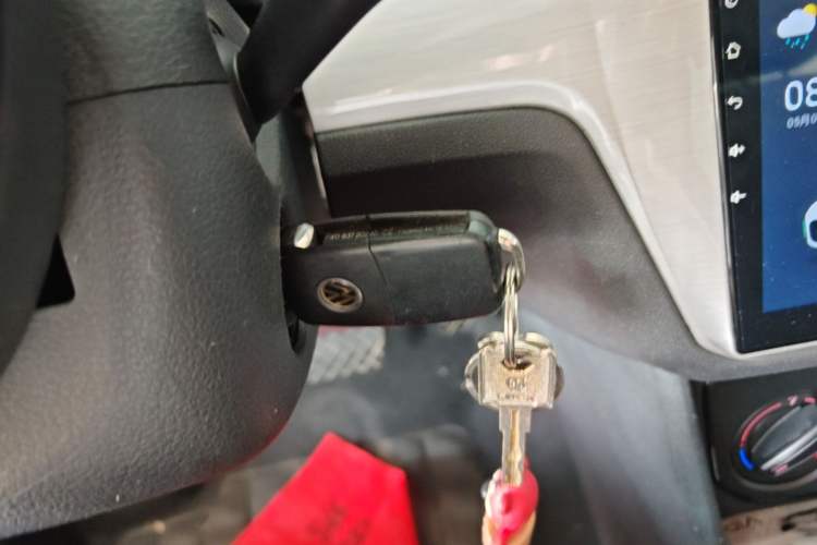 Used Volkswagen Lavida 2015 1.6L Automatic Fashion Edition Vehicle Key