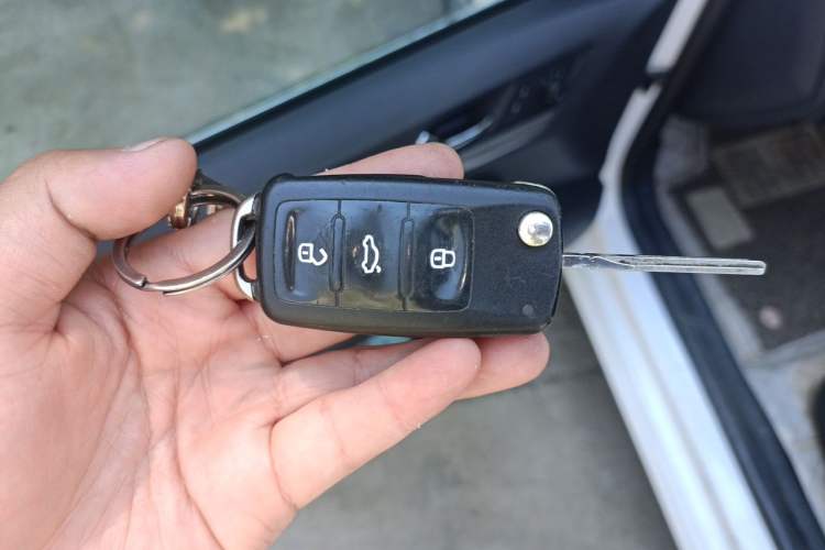 Used Volkswagen Lavida 2015 1.6L Manual Fashion Edition Vehicle Key