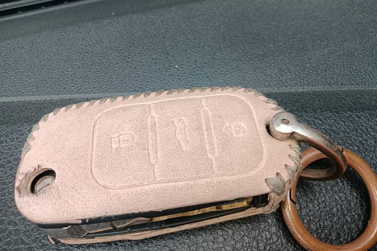 Used Volkswagen Lavida 2015 1.6L Automatic Comfort Edition Vehicle Key
