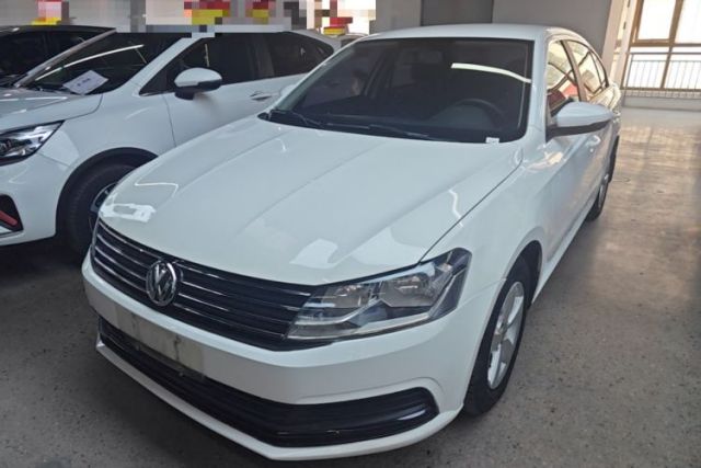 Używany Volkswagen Lavida 2015 1.6L Manual Fashion Edition