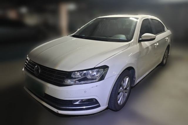 Ojetý Volkswagen Lavida 2015 1.6L Manual Comfort Edition