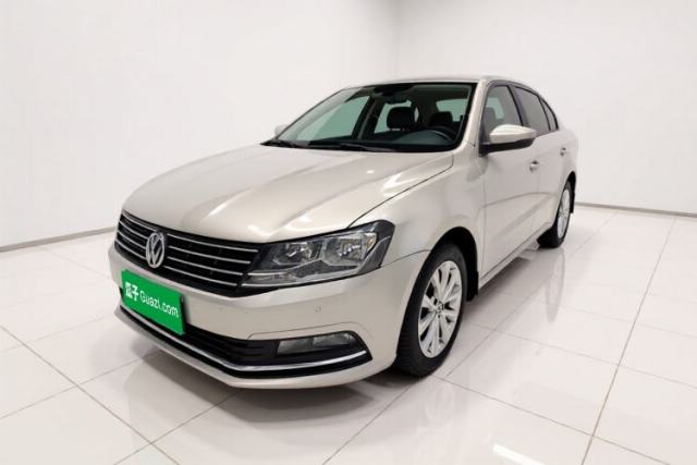Ojetý Volkswagen Lavida 2015 230TSI DSG Comfort Edition