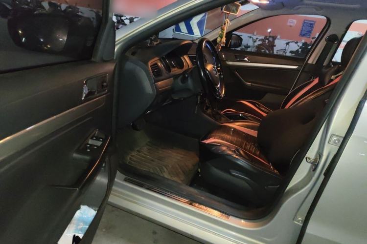 Used Volkswagen Lavida 2015 1.6L Automatic Comfort Edition Driver Seat