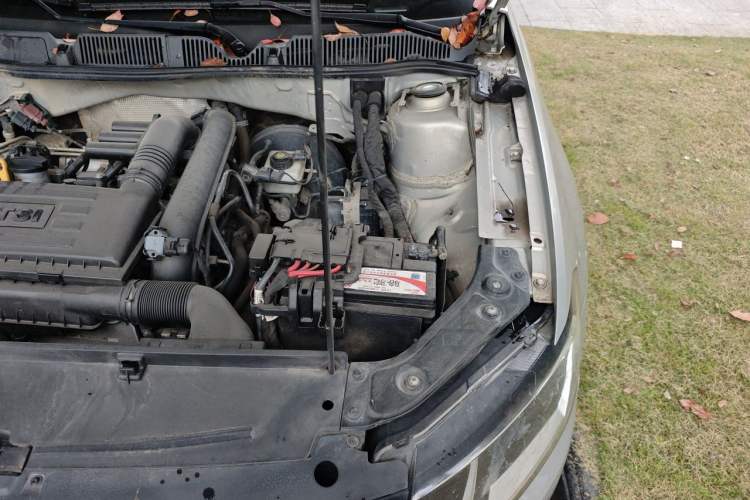 Used Volkswagen Lavida 2015 230TSI DSG Comfort Edition Engine Bay Left
