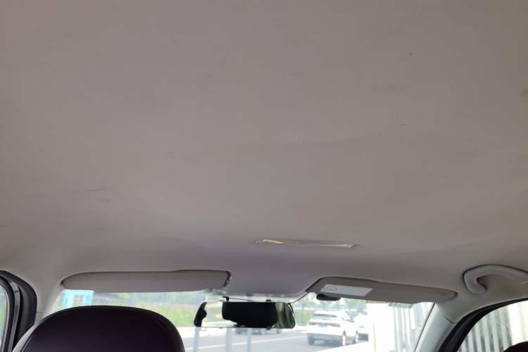Used Volkswagen Lavida 2015 1.6L Manual Fashion Edition Headliner