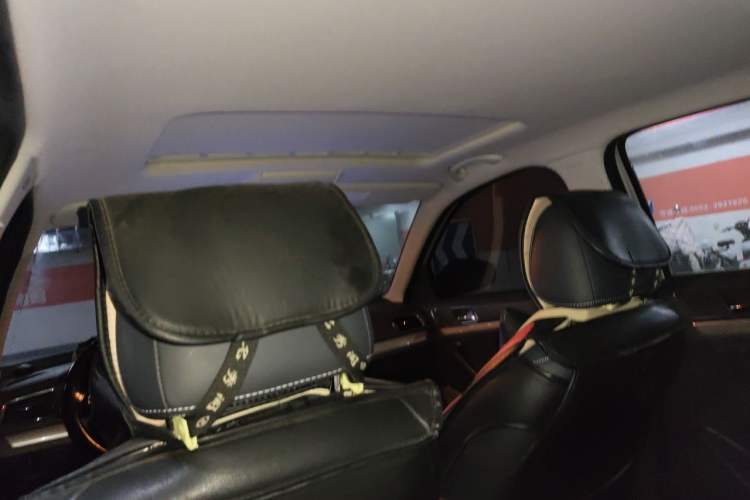Used Volkswagen Lavida 2015 1.6L Automatic Comfort Edition Headliner