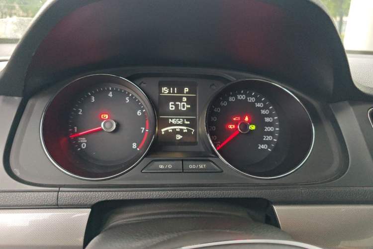 Used Volkswagen Lavida 2015 230TSI DSG Comfort Edition Instrument Cluster