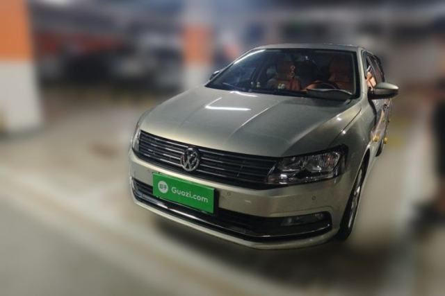Volkswagen Lavida 2015 1.6L Automatic Comfort Edition с пробегом